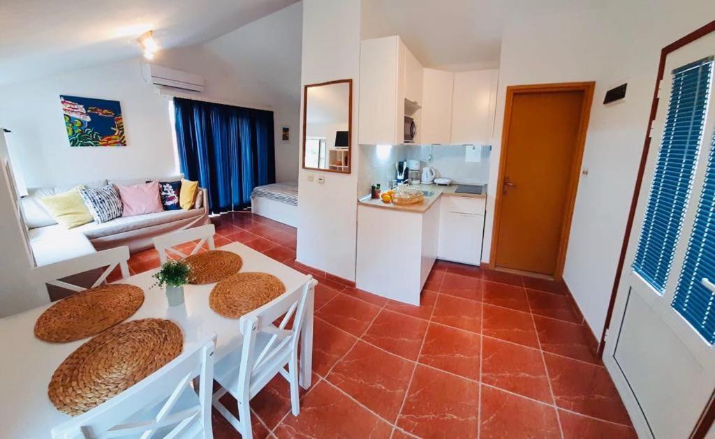 Apartments Barbaresko Lumbarda Eksteriør billede