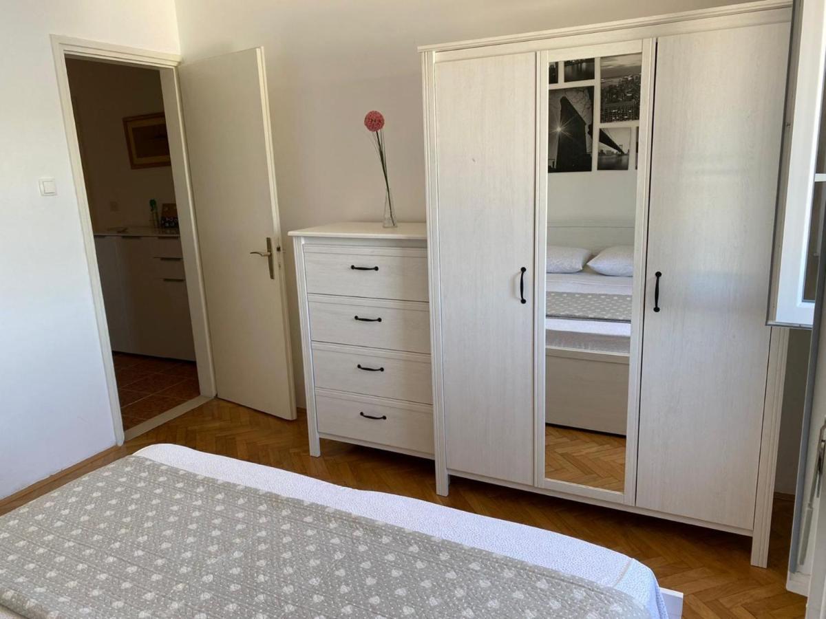 Apartments Barbaresko Lumbarda Eksteriør billede
