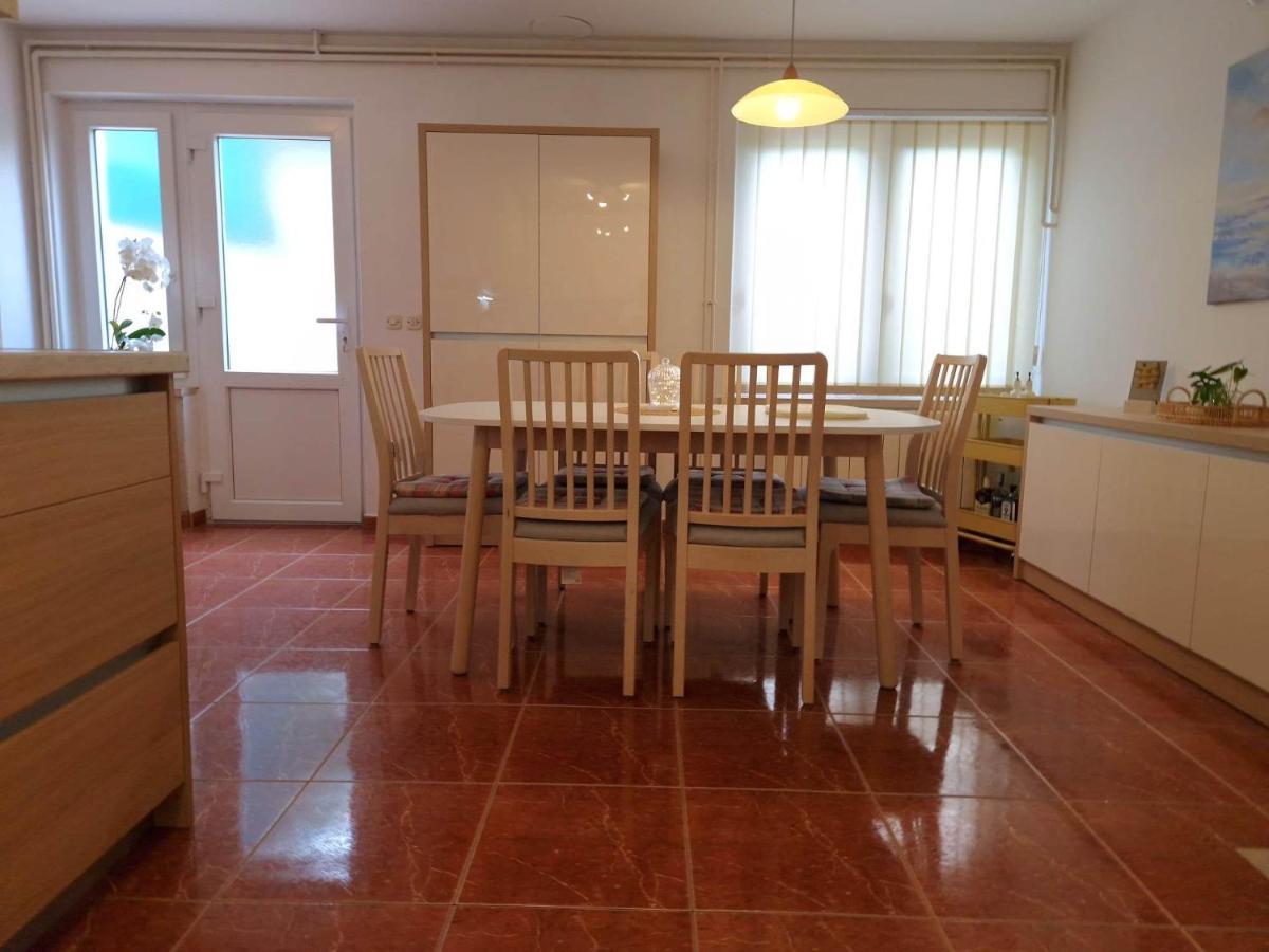 Apartments Barbaresko Lumbarda Eksteriør billede