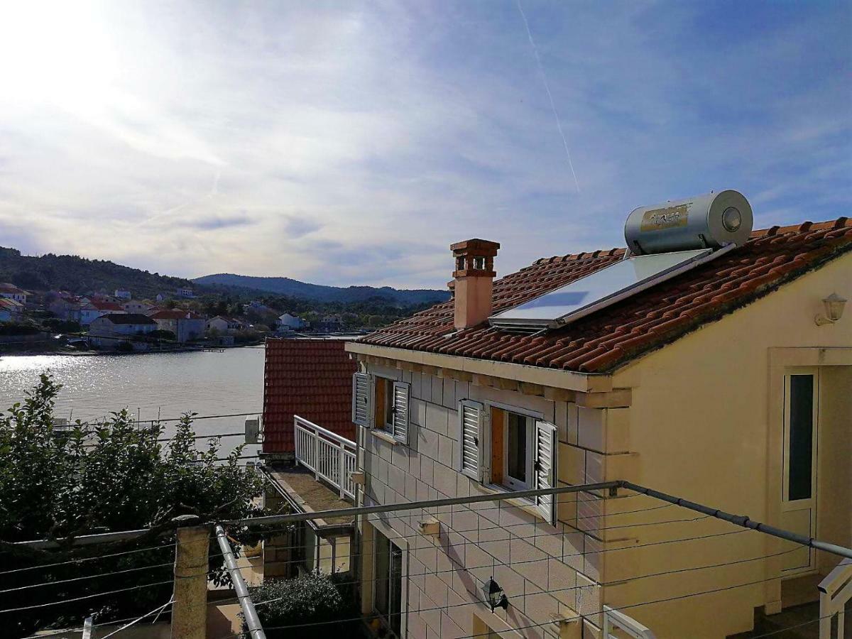 Apartments Barbaresko Lumbarda Eksteriør billede
